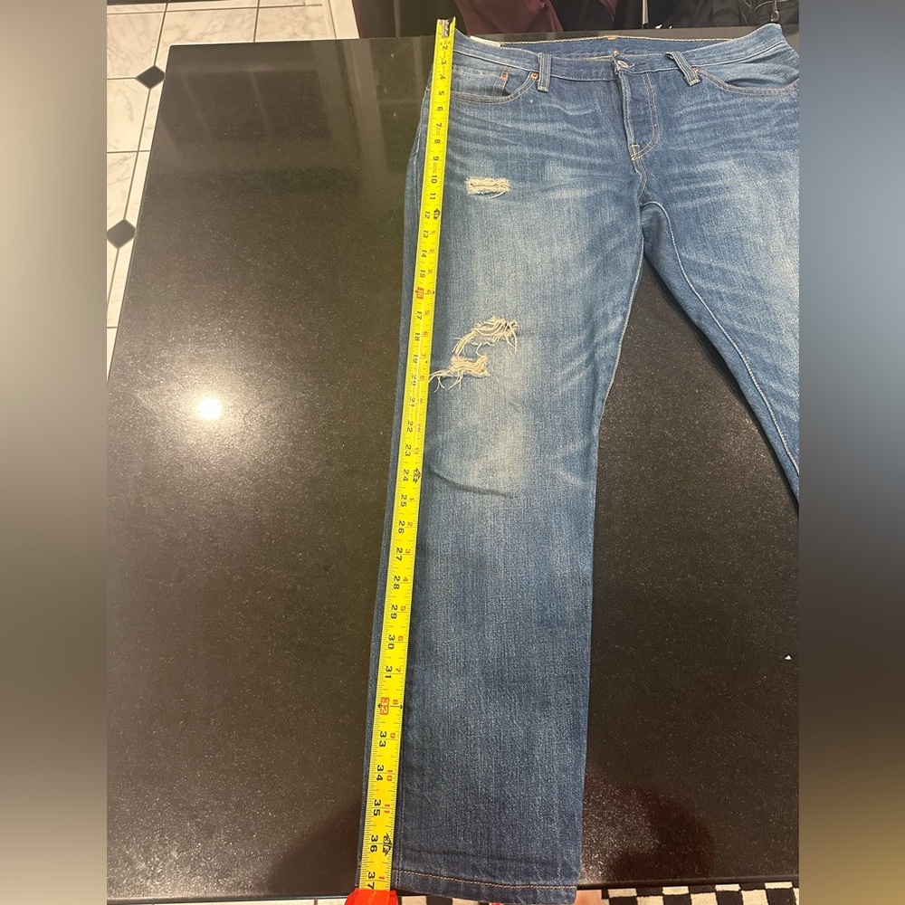 LEVIS 501 RIPPED JEANS - Picture 8 of 8